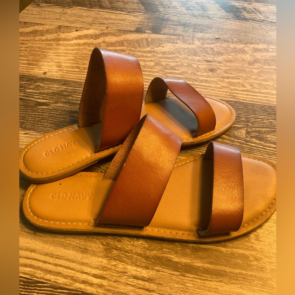 Size 7 Dark tan slide sandals